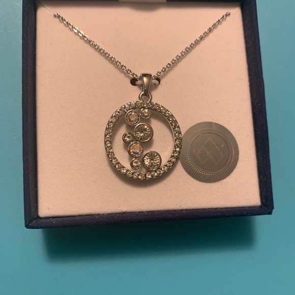 AURA silver-tone crystal pendant with 16 inch + 2 inch extender cable chain NIB - Picture 7 of 8